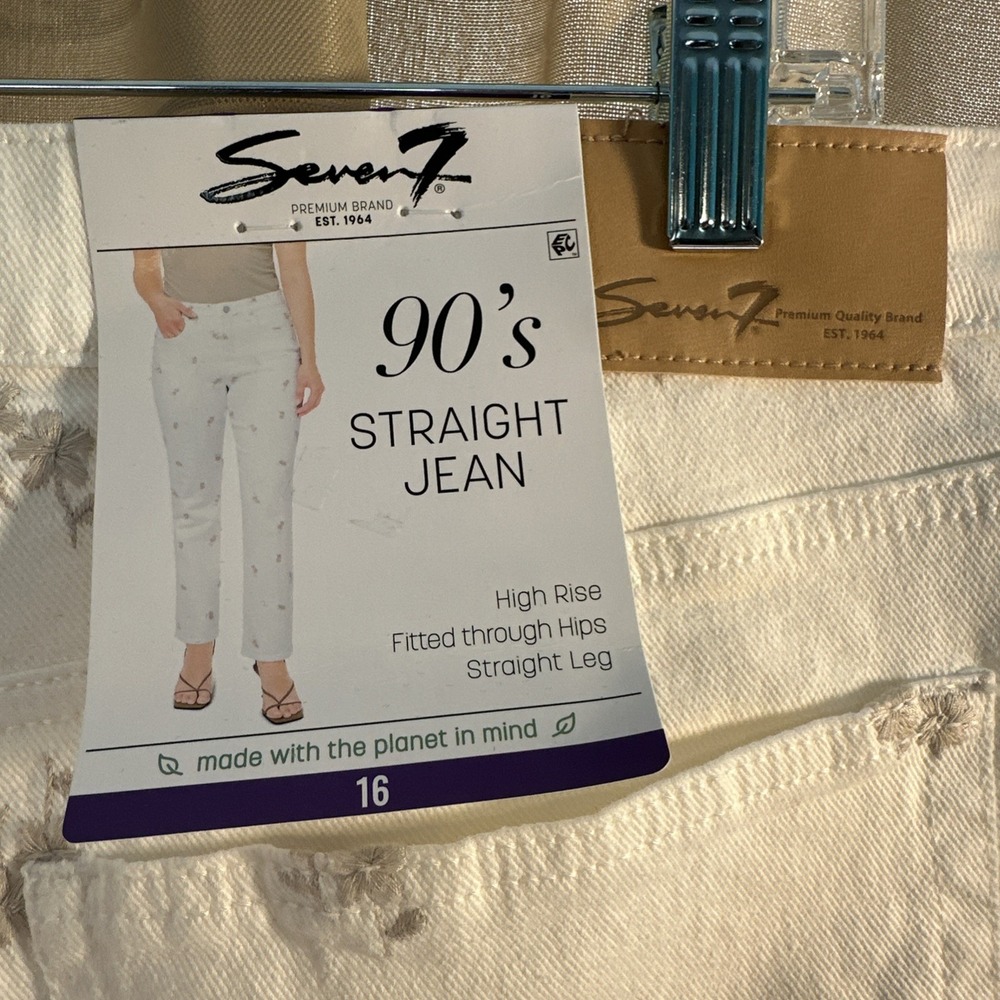 Seven7 Women's 90's Straight Jean Size 16‎ Cream